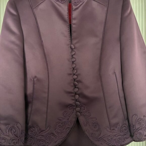 Plum evening suit - Picture 7 of 8
